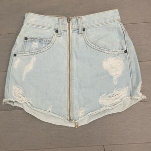 LIGHT WASH LF/CARMAR MINISKIRT